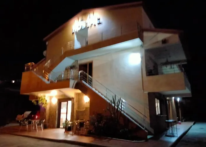 纽弗阿隆索旅馆 招待所 3*