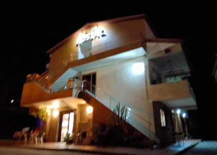 Πανσιόν Nuevo Alonso