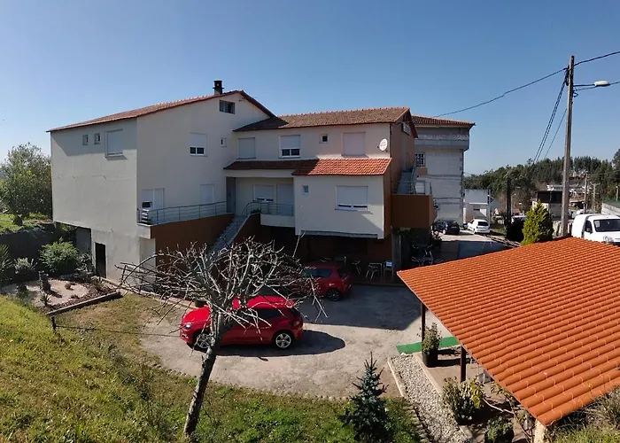 纽弗阿隆索旅馆 3* Bembribe