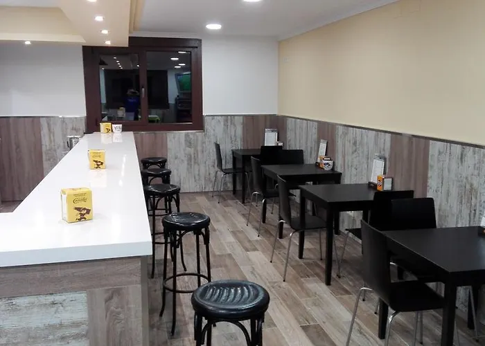 招待所 纽弗阿隆索旅馆 3*