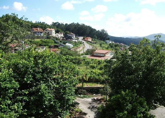 纽弗阿隆索旅馆 3* Bembribe